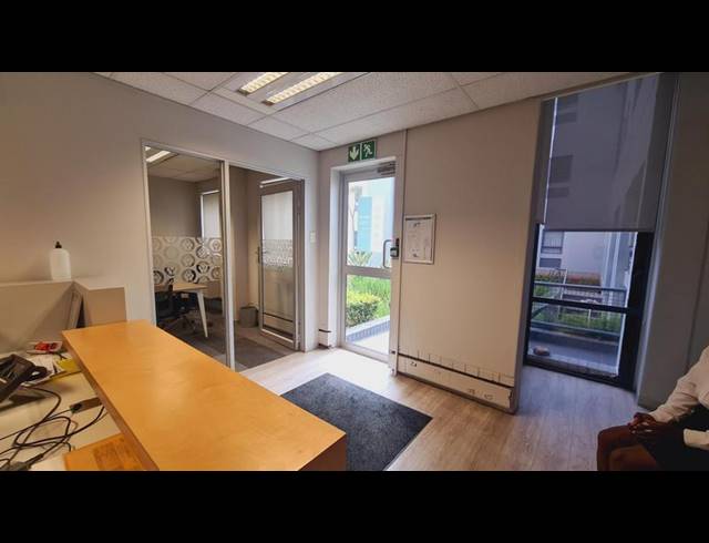 BUSINESS PROPERTY TO RENT IN LYNNWOOD MANOR